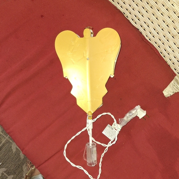 Illuminated Angel Tree Topper - Picture 3 of 6